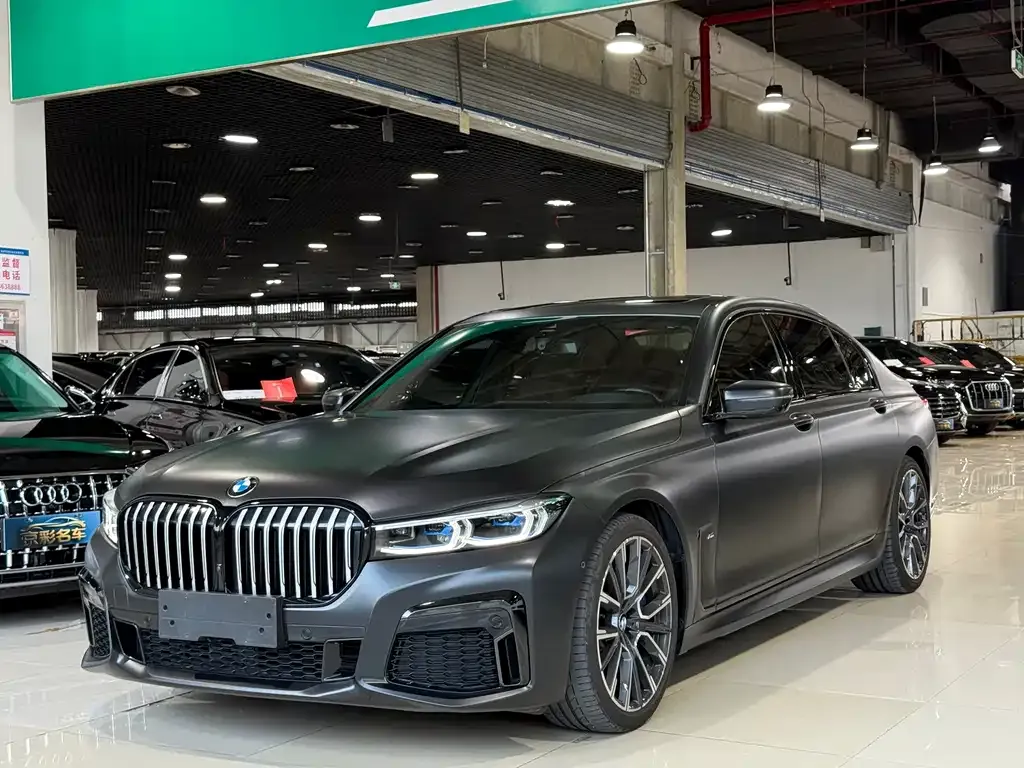 BMW 7 Series — фото 1
