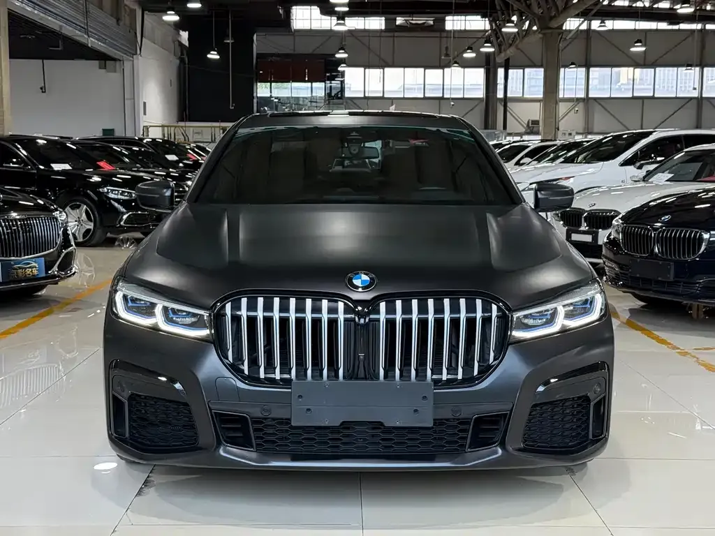 BMW 7 Series — фото 2