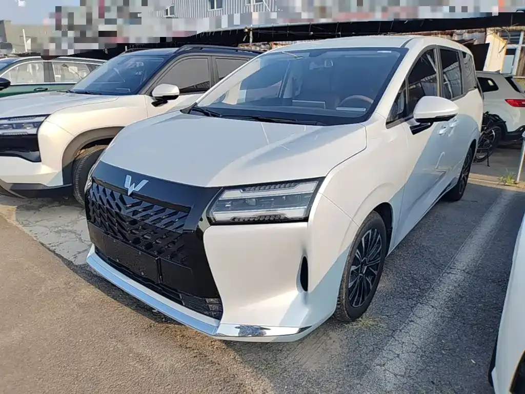 Wuling Starlight 730 New Energy — фото 1