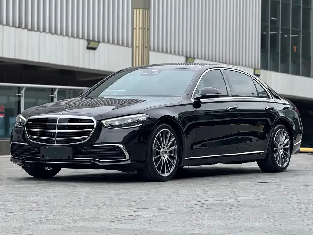 Mercedes-Benz S-Class — фото 1