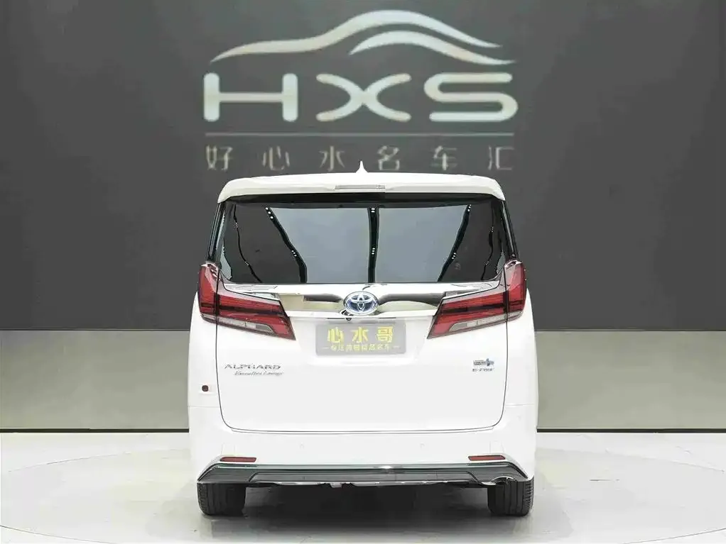 Toyota Alphard — фото 3