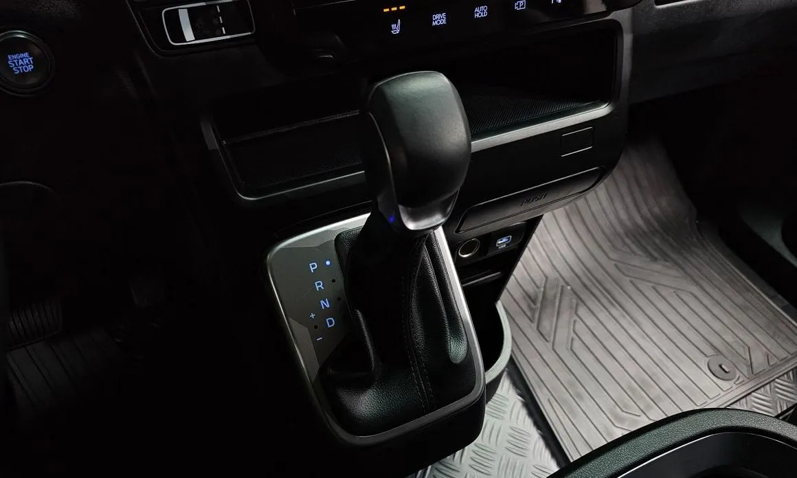 Hyundai Staria — фото 2