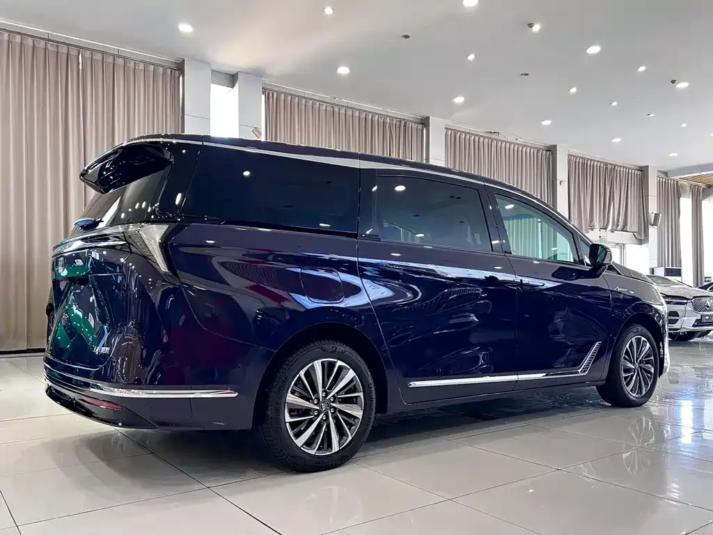 Buick GL8 Hybrid — фото 3