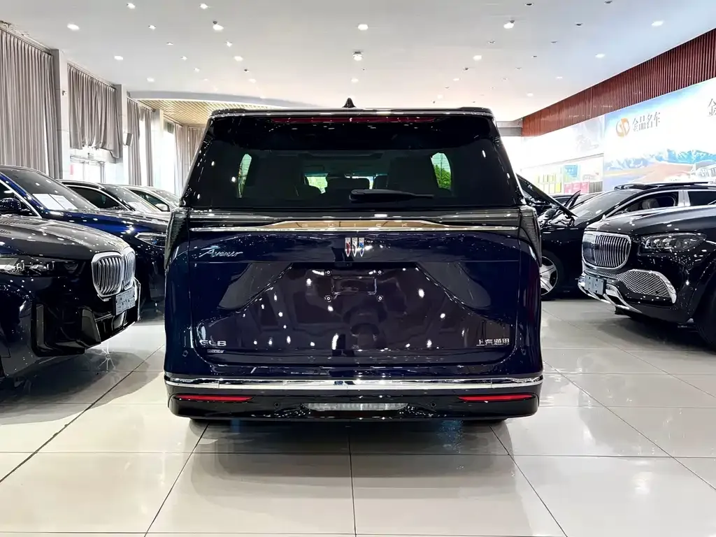 Buick GL8 Hybrid — фото 2