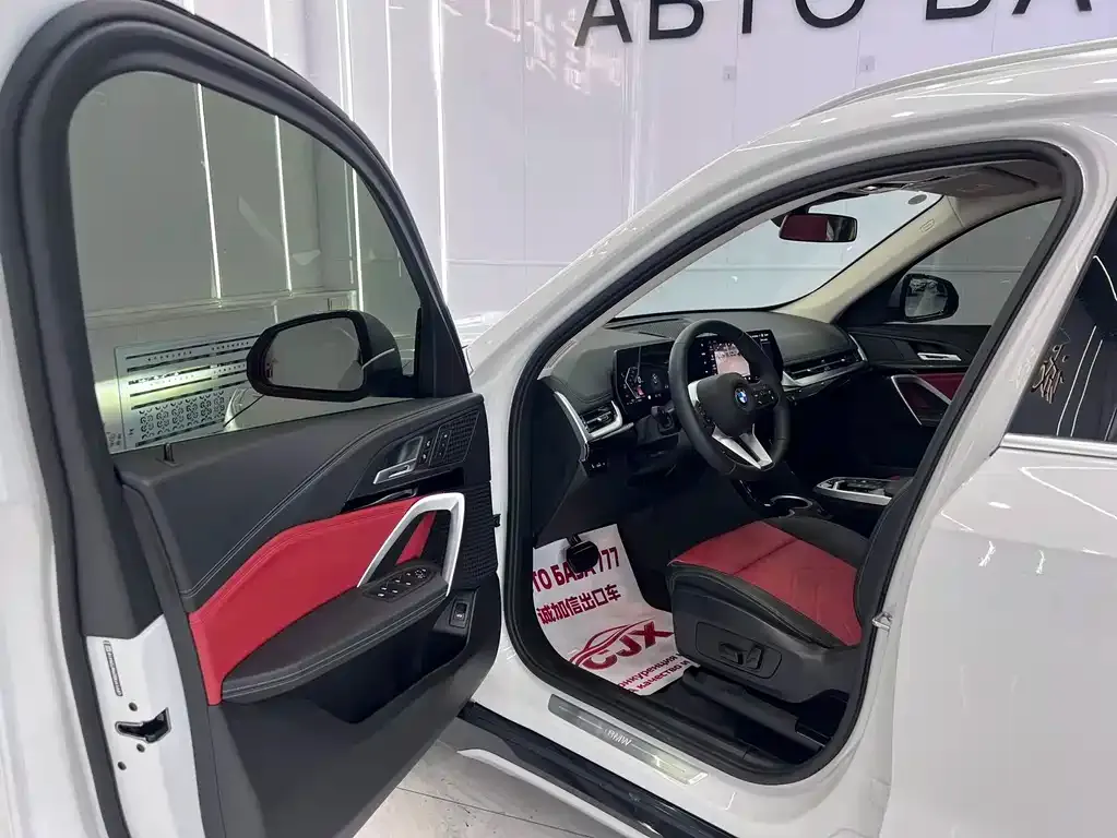 BMW X1 — фото 5