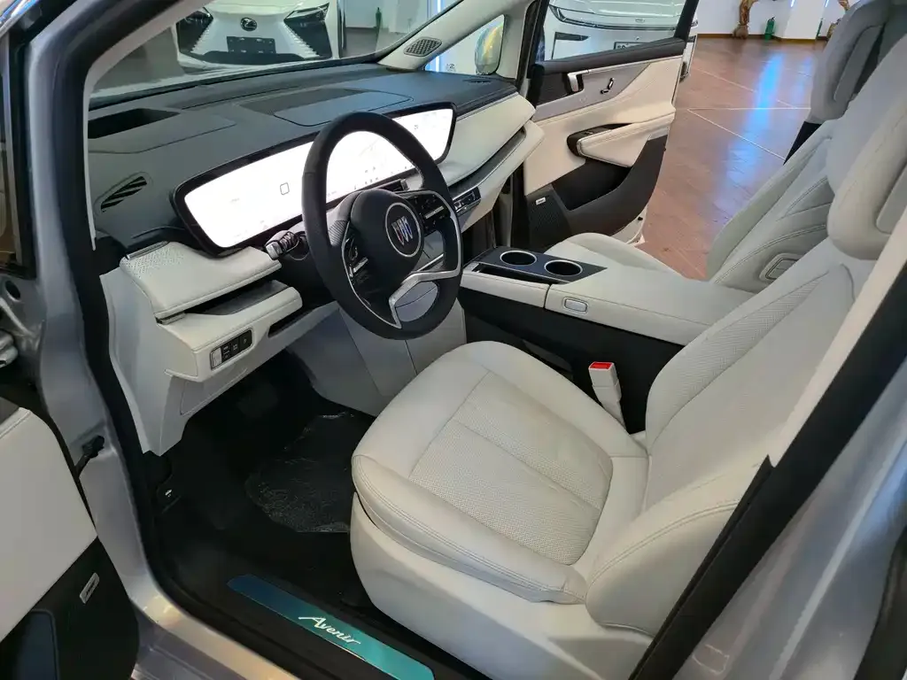 Buick GL8 Hybrid — фото 3
