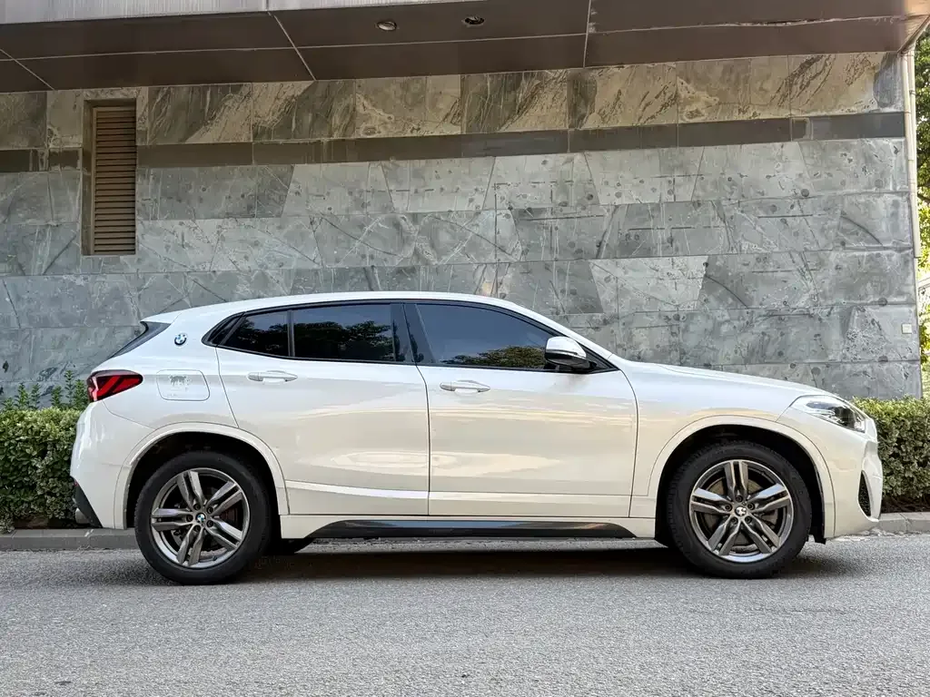 BMW X2 — фото 10