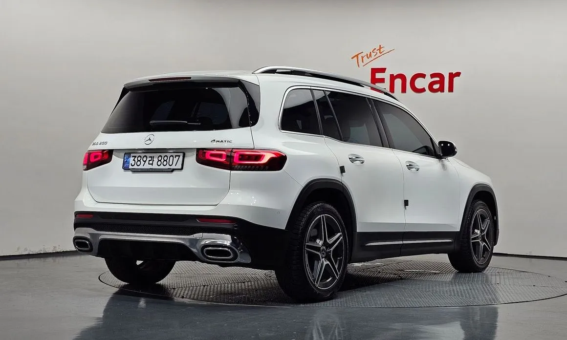 Mercedes-Benz GLB-Class — фото 4