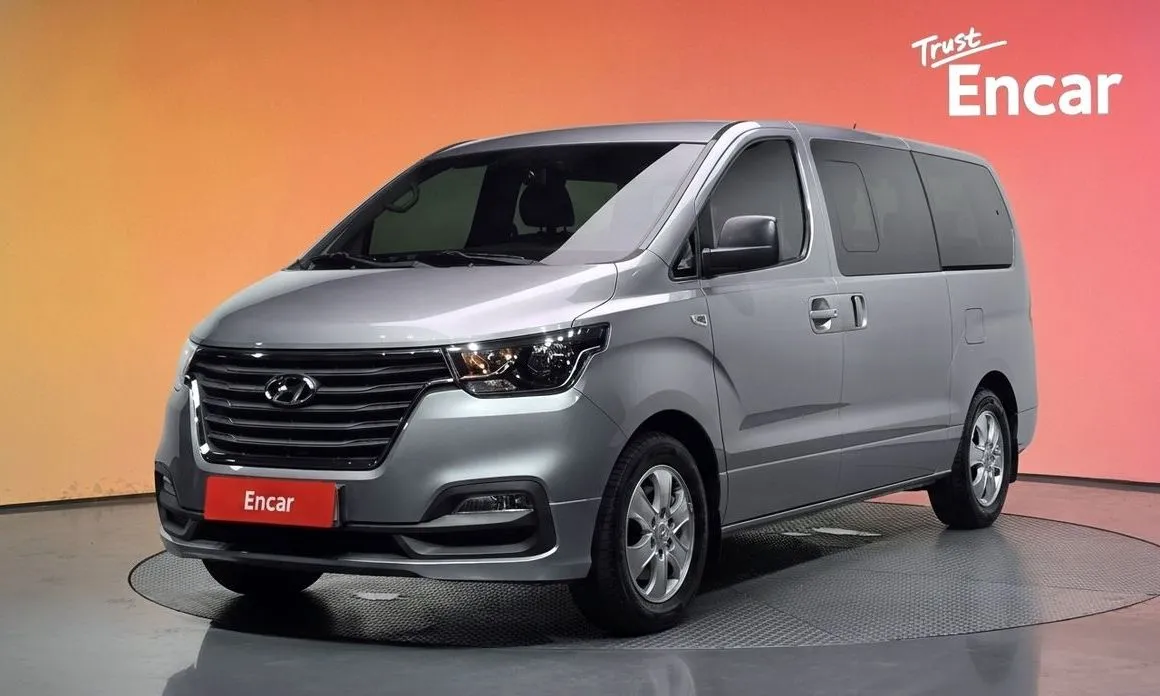 Hyundai Starex — фото 1