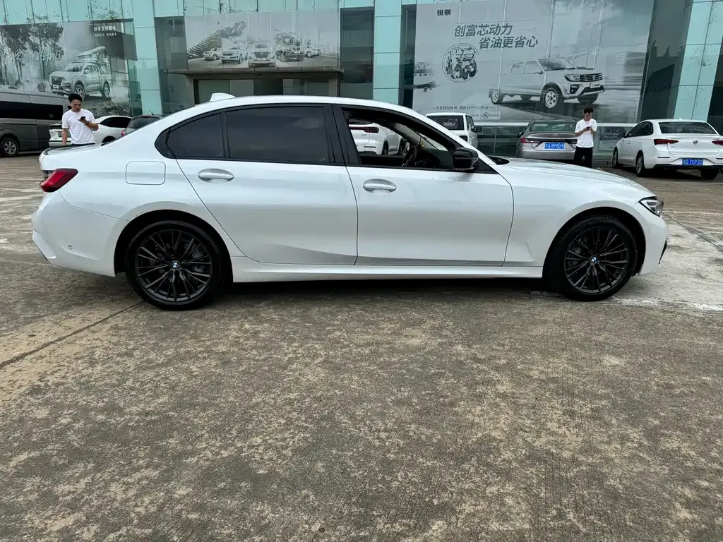 BMW 3 Series — фото 10