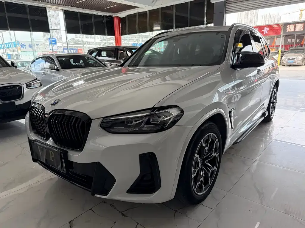 BMW iX3 — фото 1