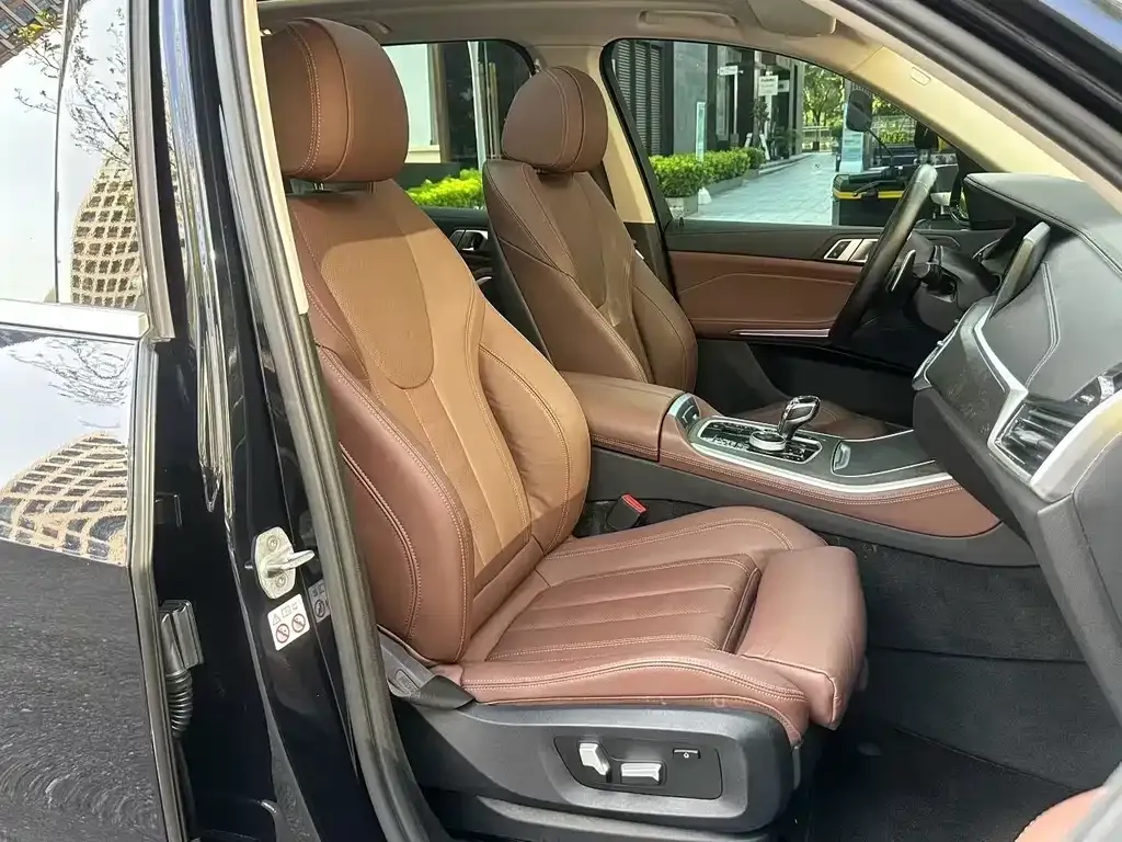 BMW X5 (Import) — фото 4
