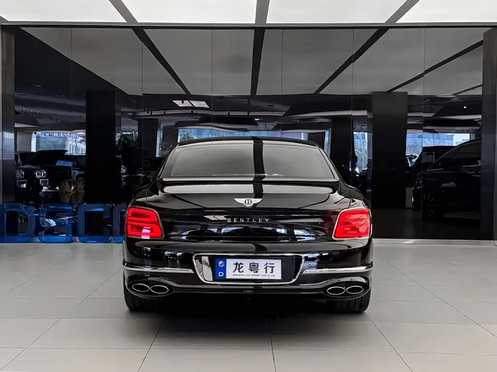 Bentley Flying Spur — фото 6