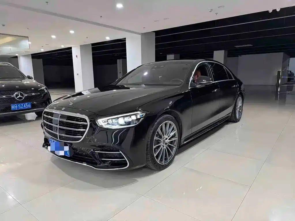 Mercedes-Benz S-Class — фото 1