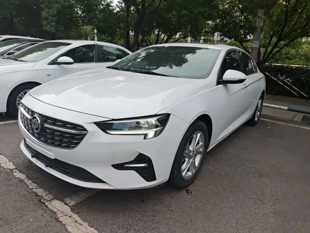 Buick Regal — фото 1