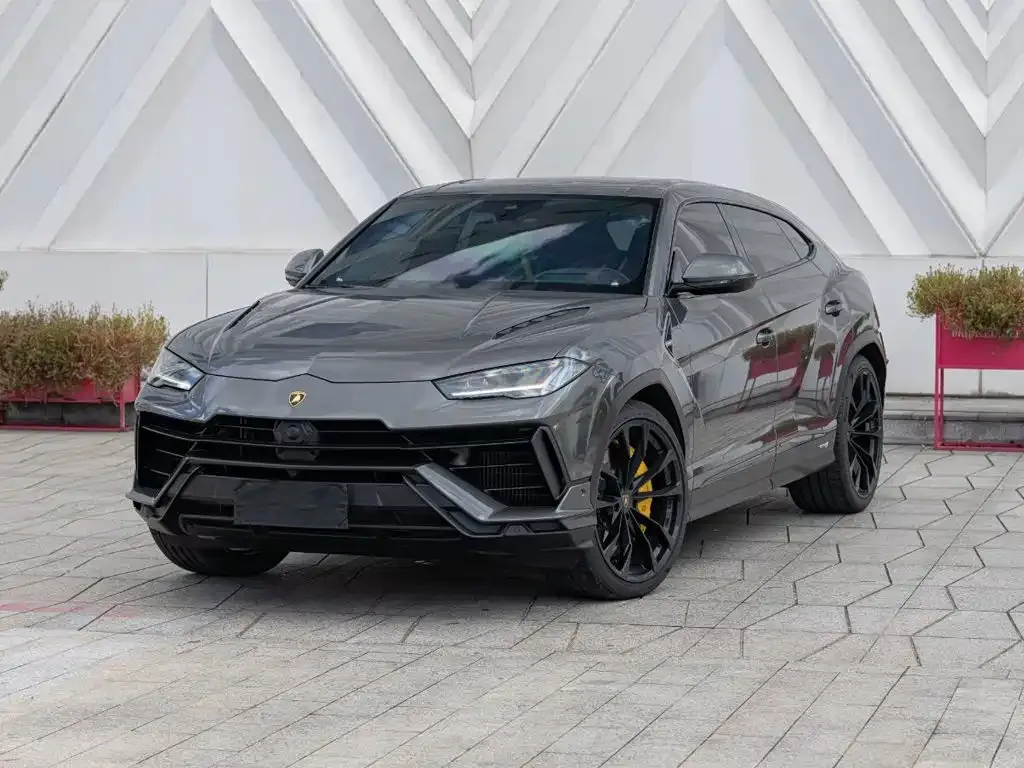 Lamborghini Urus — фото 1