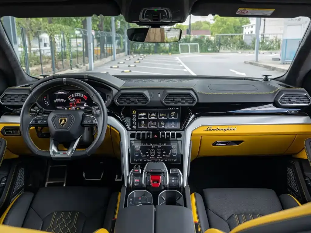 Lamborghini Urus — фото 2