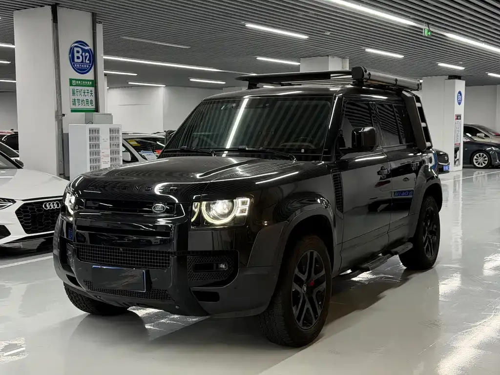 Land Rover Defender — фото 1