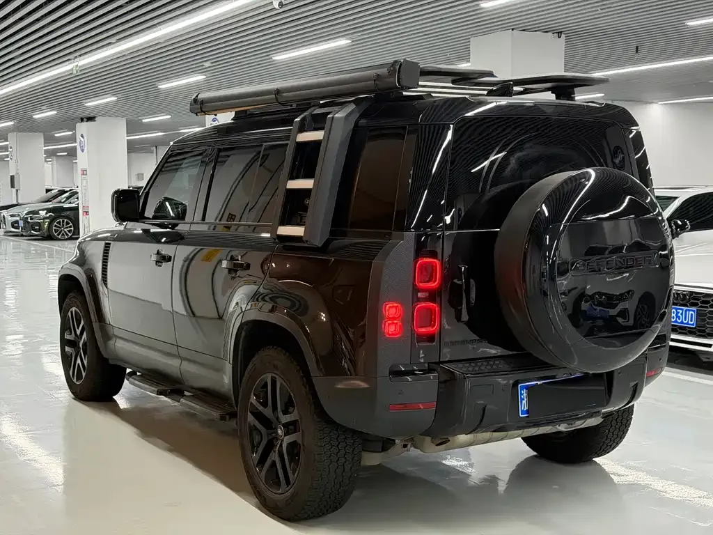 Land Rover Defender — фото 10