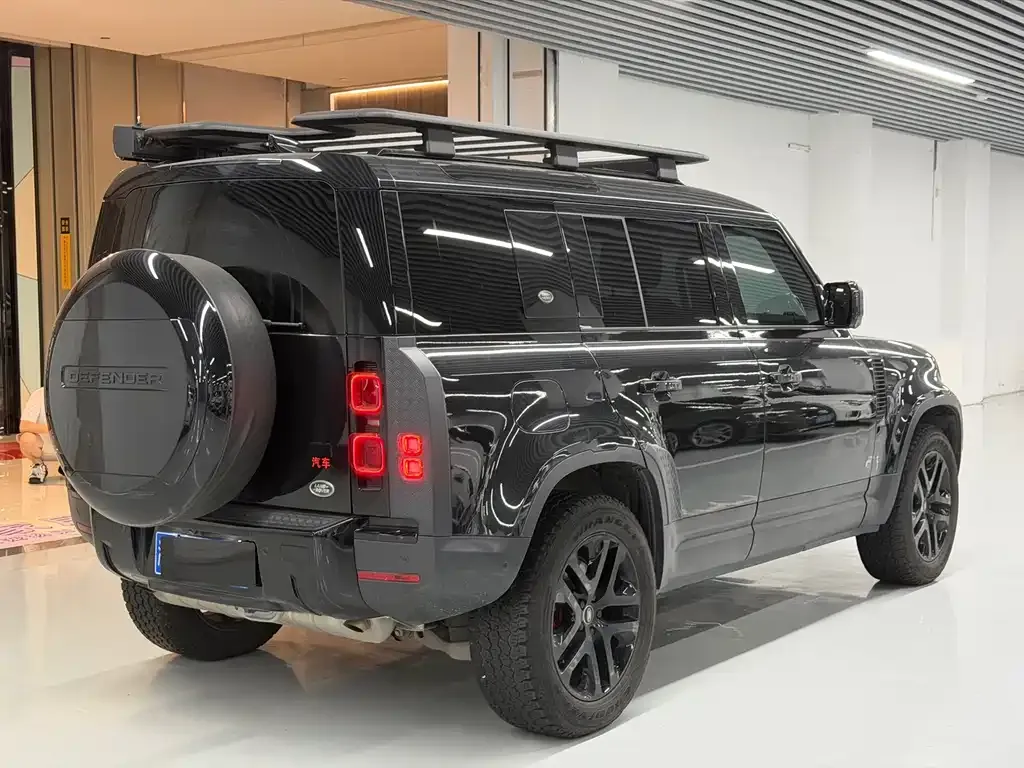 Land Rover Defender — фото 6