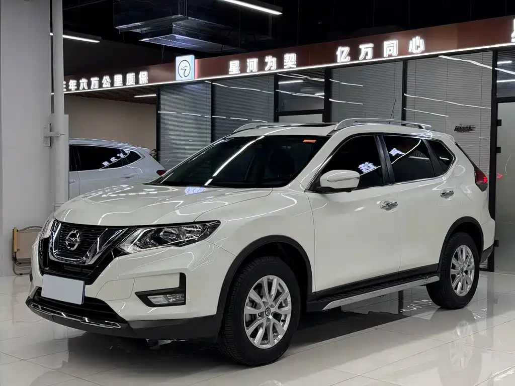 Nissan X-Trail — фото 1