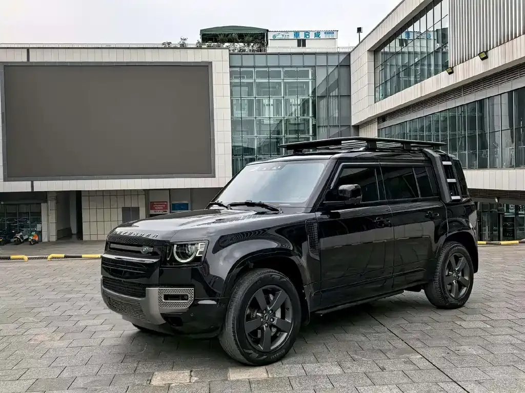 Land Rover Defender — фото 1