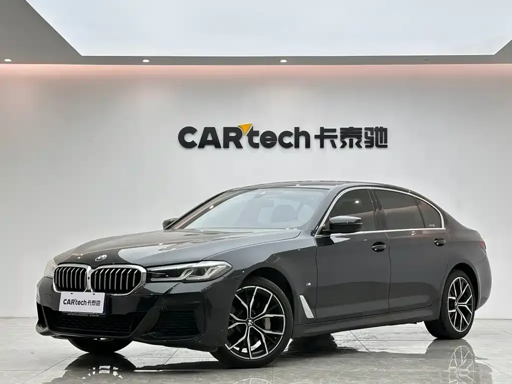 BMW 5 Series — фото 1