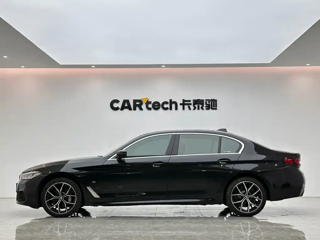 BMW 5 Series — фото 3