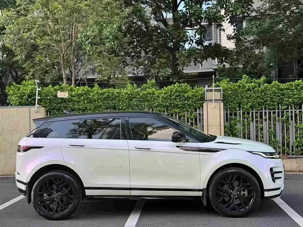 Land Rover Evoque — фото 10