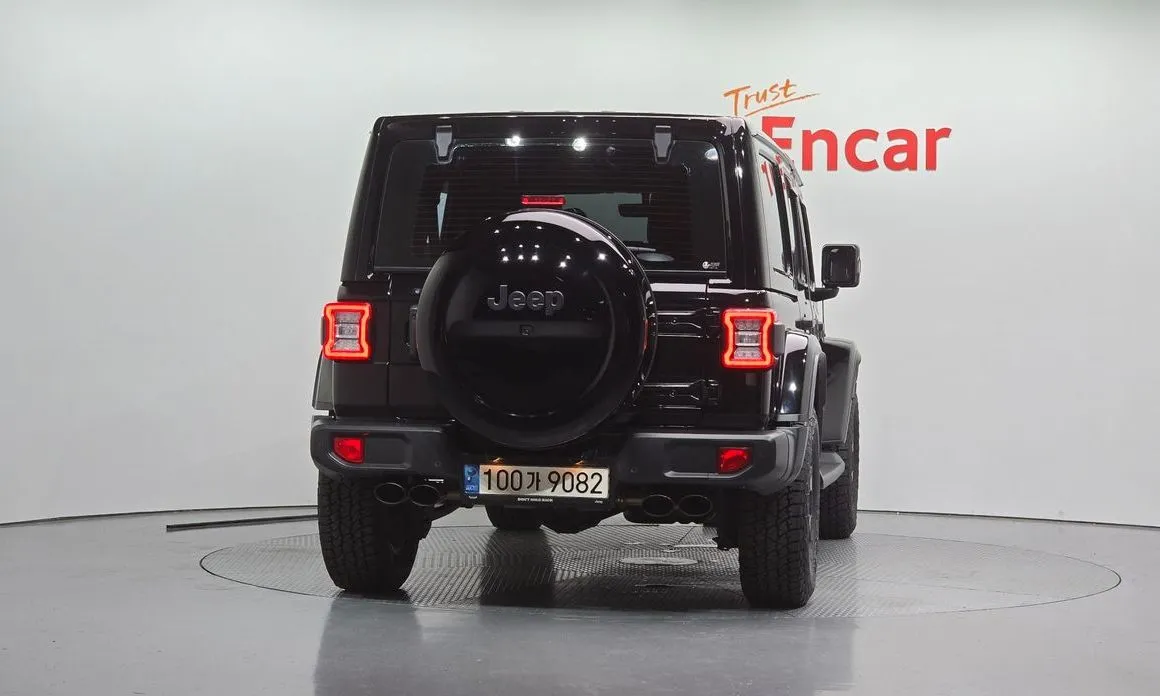 Jeep Wrangler — фото 4
