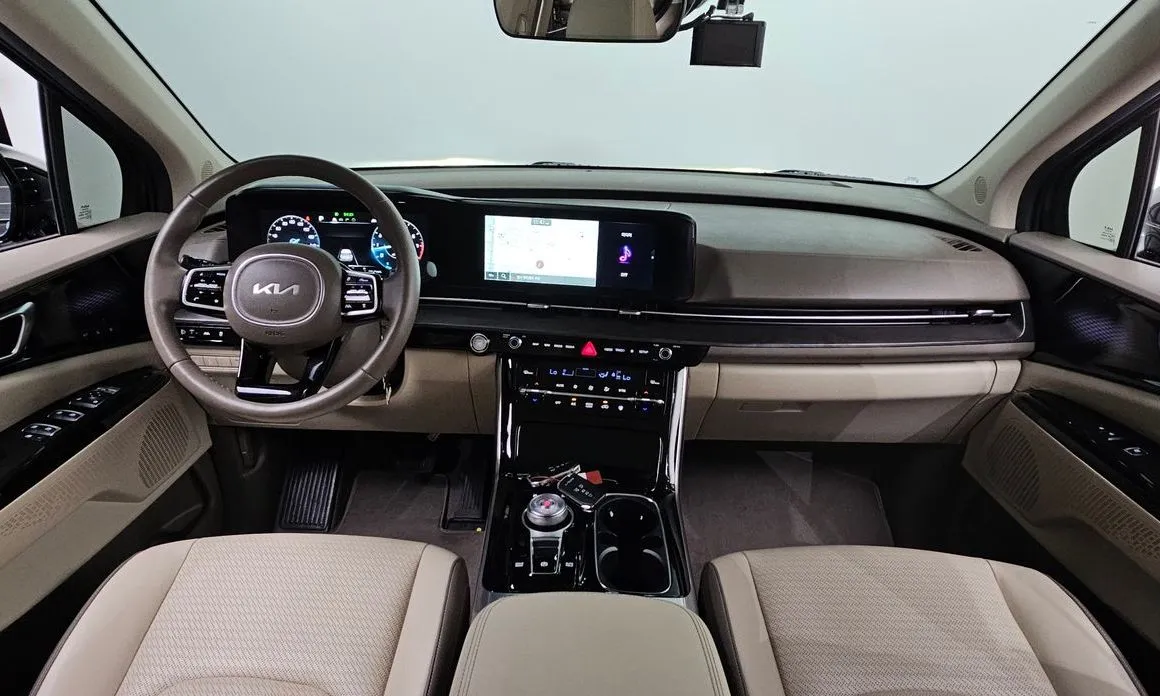 Kia Carnival — фото 10