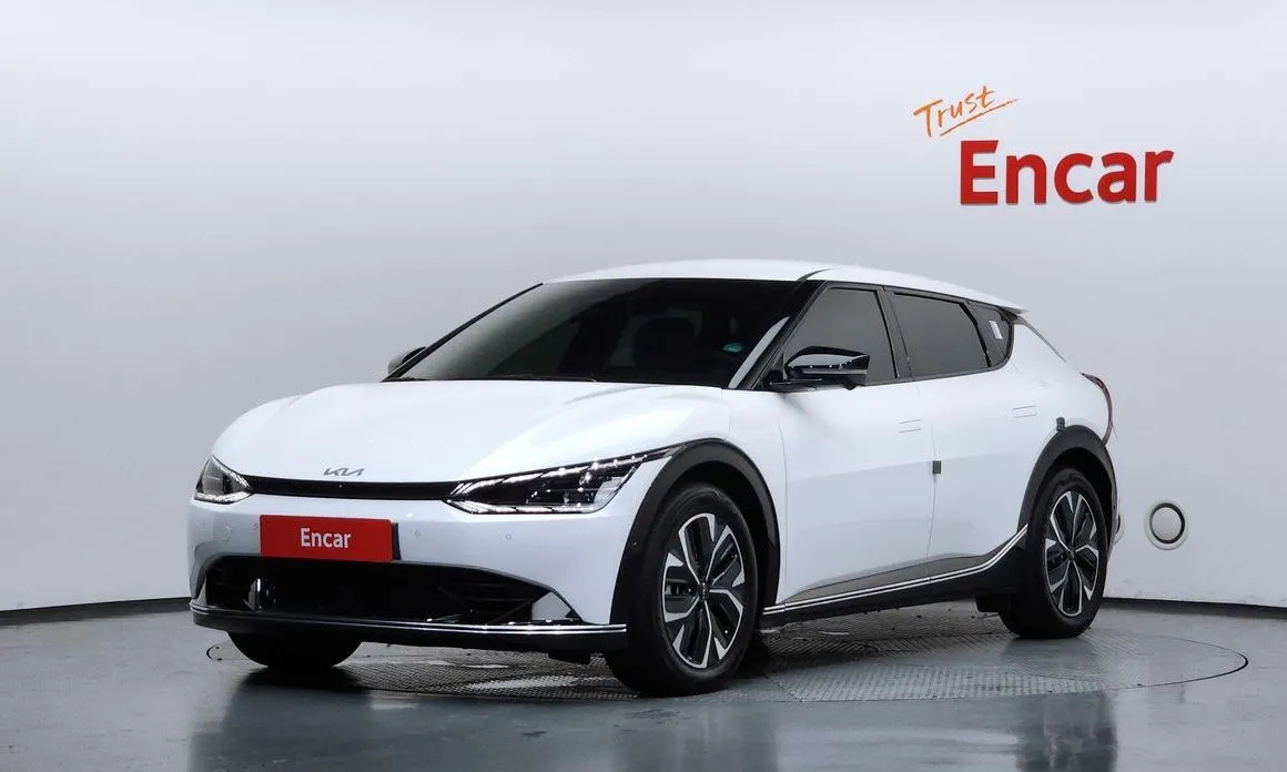 Kia EV6 — фото 1