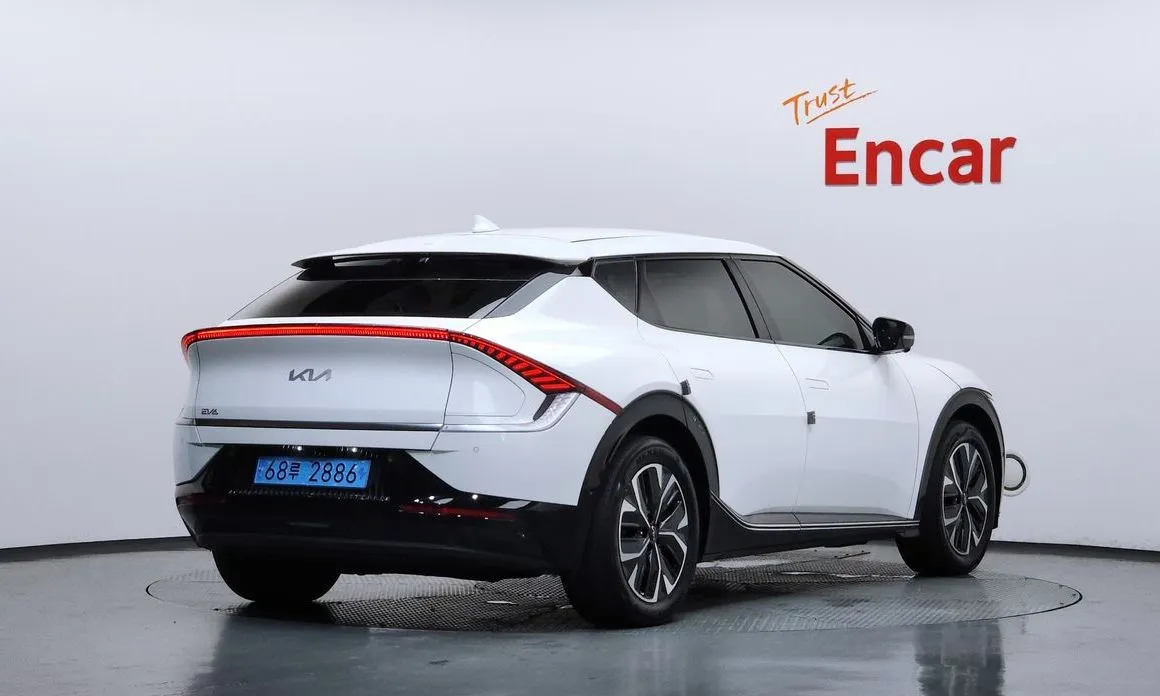 Kia EV6 — фото 8