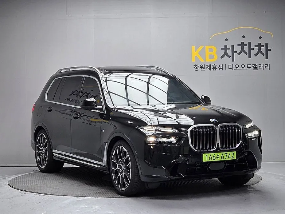 BMW X7 — фото 9