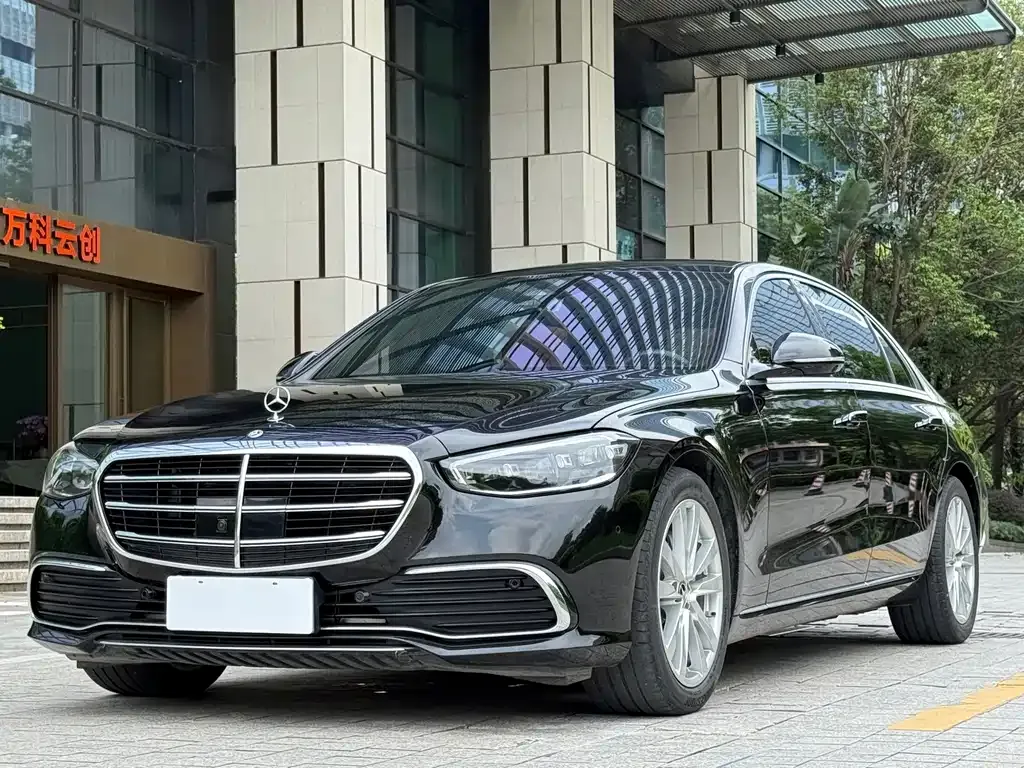 Mercedes-Benz S-Class — фото 1