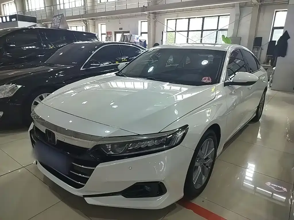 Honda Accord — фото 8