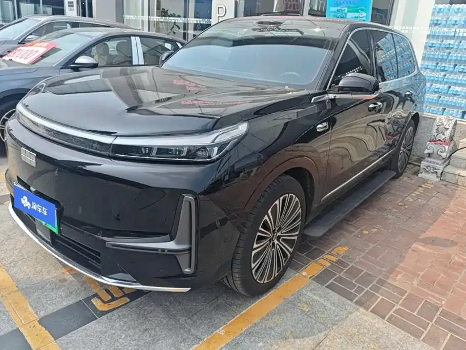 Geely Galaxy M9 — фото 1