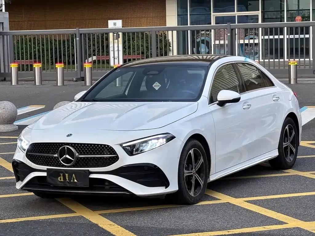 Mercedes-Benz A-Class — фото 1