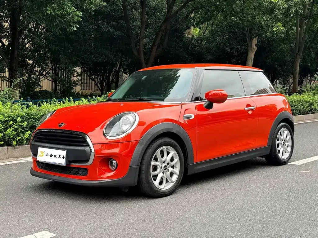 MINI Cooper (3-door) — фото 1