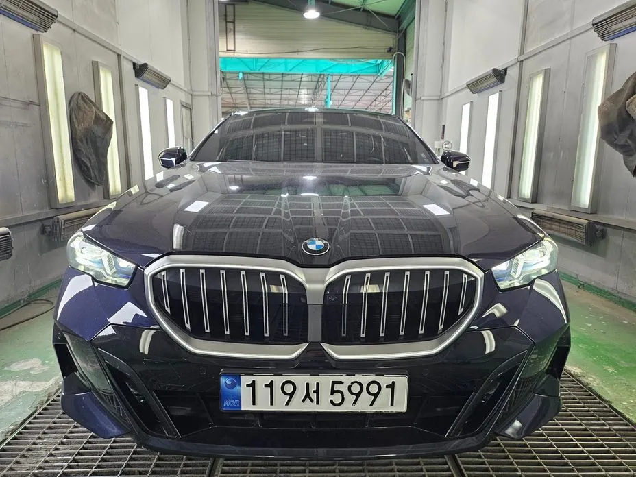 BMW 5-Series — фото 1