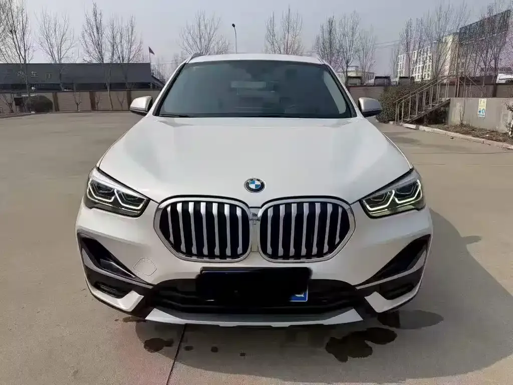 BMW X1 — фото 8