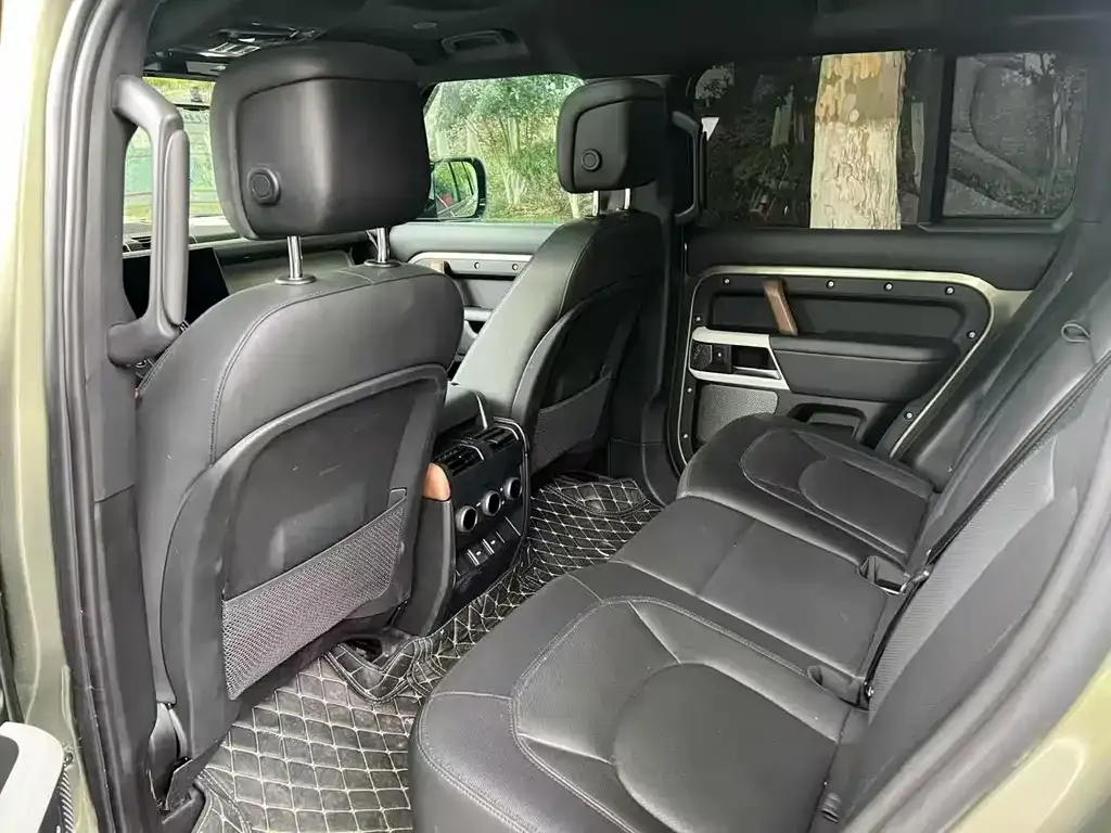 Land Rover Defender — фото 2