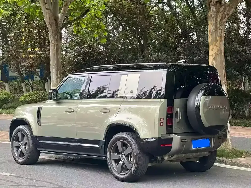 Land Rover Defender — фото 8
