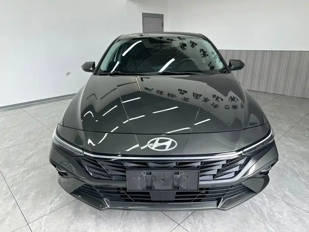 Hyundai Elantra — фото 4