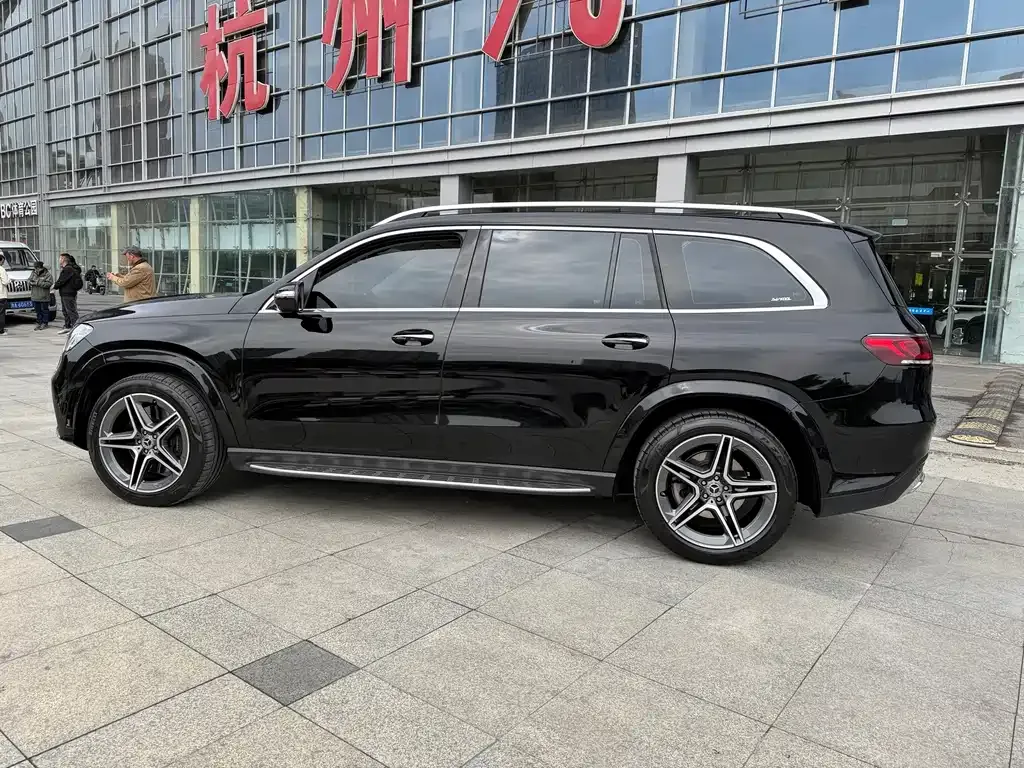 Mercedes-Benz GLS — фото 9