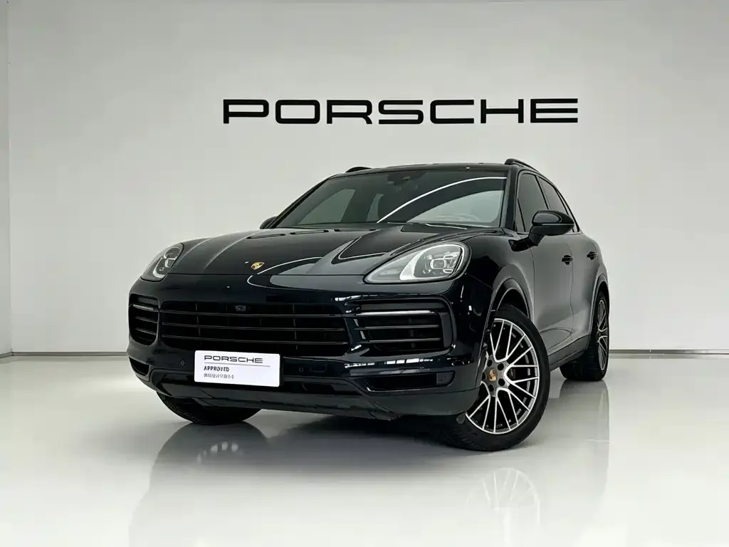 Porsche Cayenne — фото 1