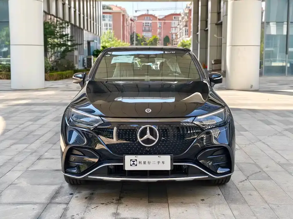 Mercedes-Benz EQE SUV — фото 5