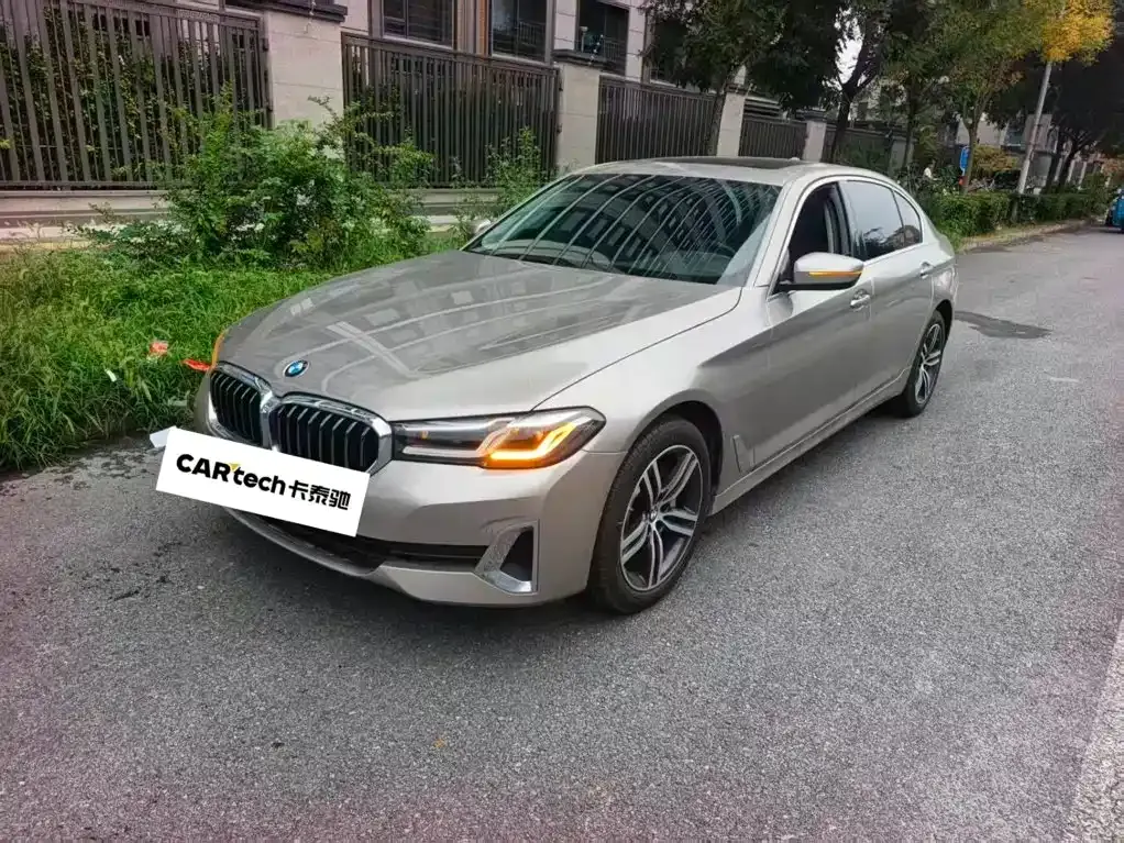 BMW 5 Series — фото 1