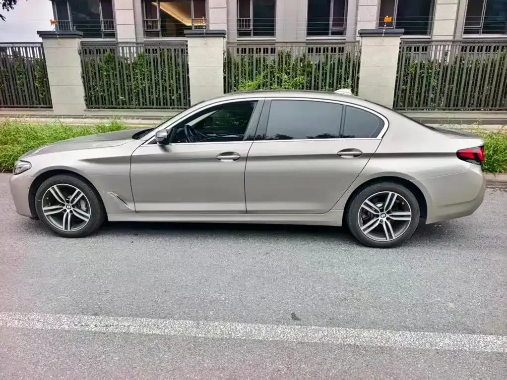 BMW 5 Series — фото 3
