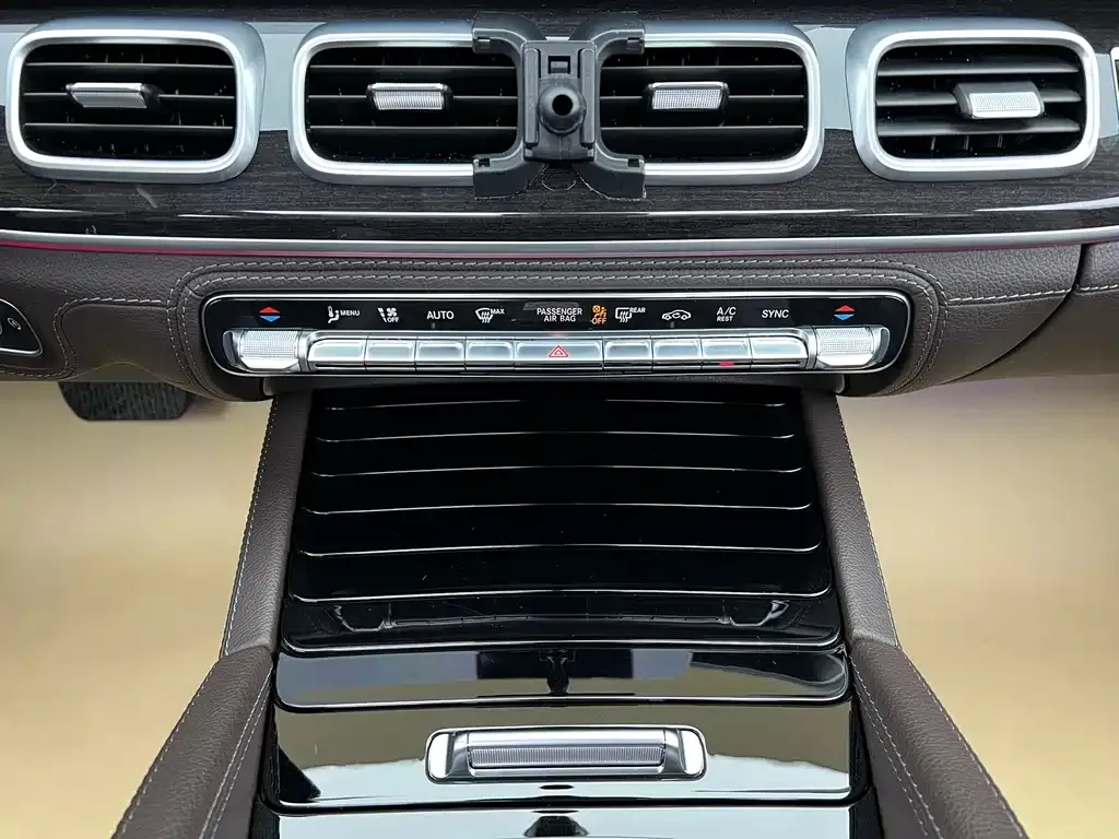 Mercedes-Benz GLS — фото 3